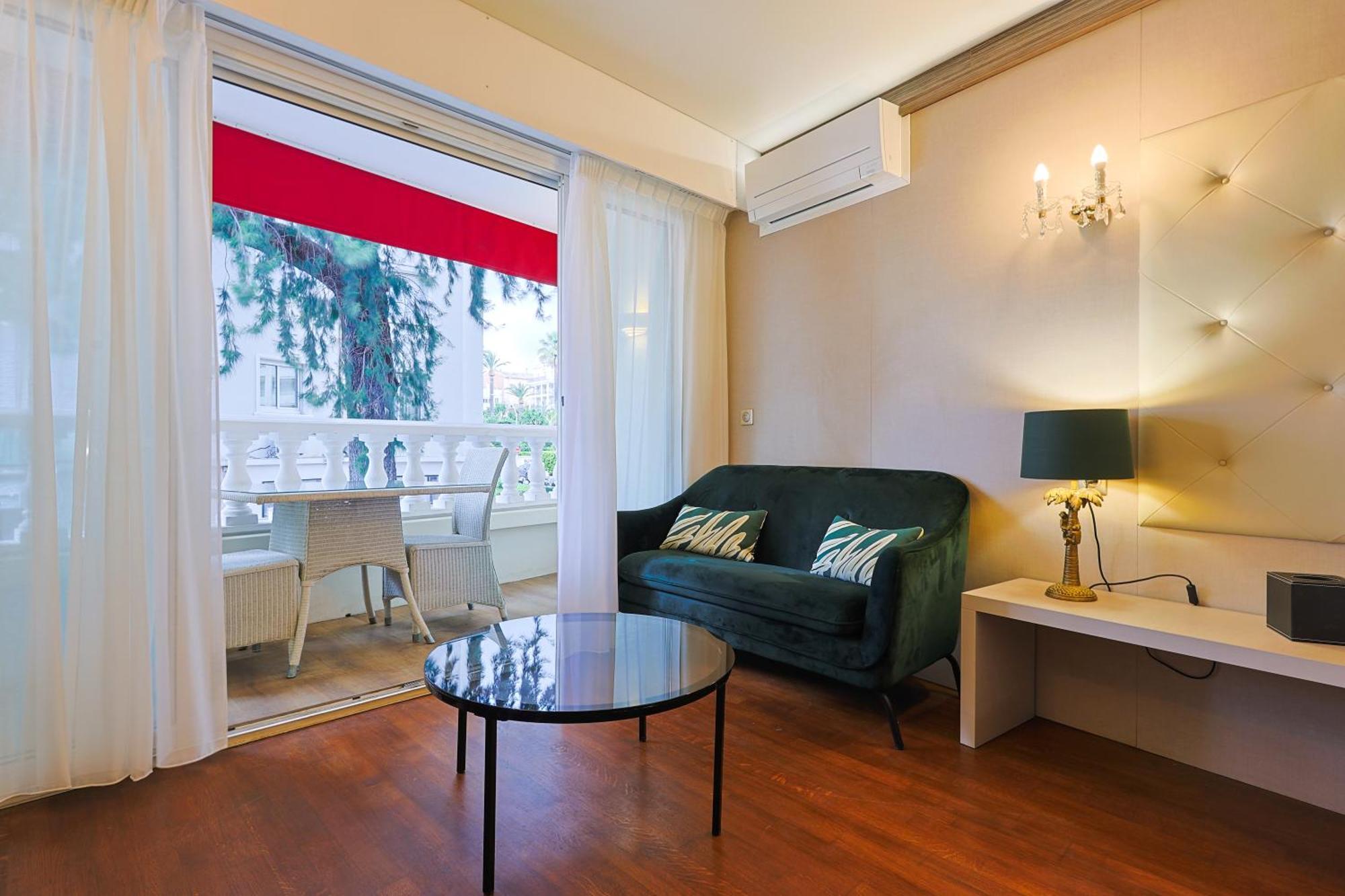 Hotel Le Fouquet'S Cannes Bagian luar foto