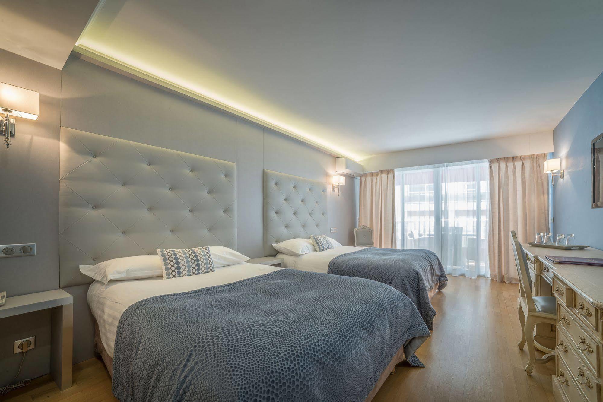Hotel Le Fouquet'S Cannes Bagian luar foto